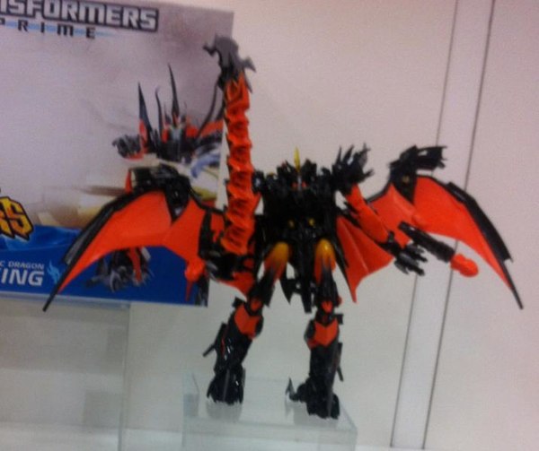 First Looks At Beast Hunters Ultimate Prime And Predaking Figures Images  (2 of 2)